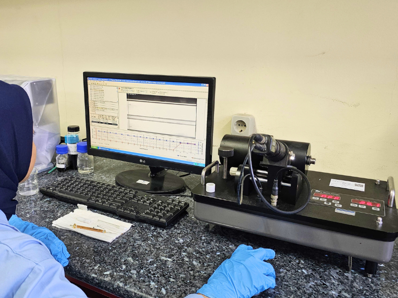 Spinning Drop Tensiometer used in EOR Lab ITB to measure interfacial tension for surfactant performance analysis